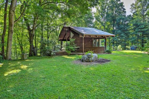 . Tree-Lined Robbinsville Studio, Near Trails!