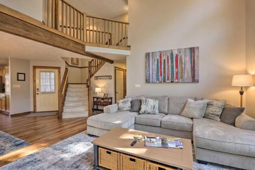 Cozy Tannersville Getaway Near Ski Resort! in Tannersville, USA