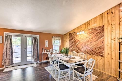 . Peaceful Vadito Family Home Near Taos Valley!