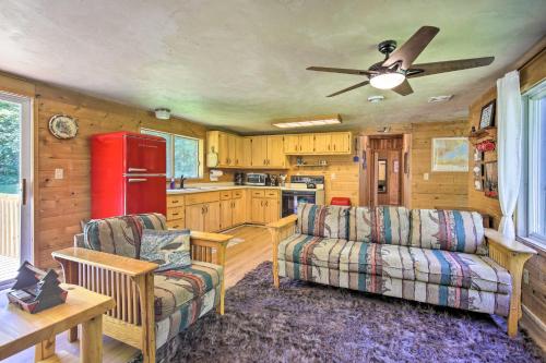 Cozy Florence Cabin, Proximity to Keyes Peak! in Florence, USA