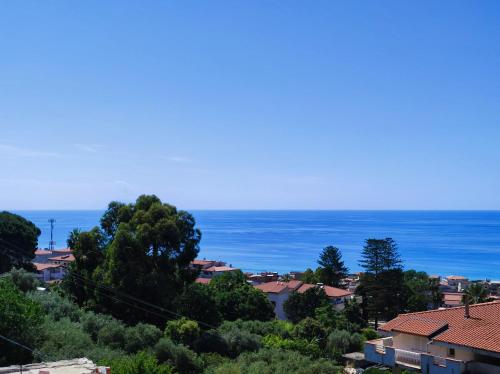 Apartment with Sea View image 9