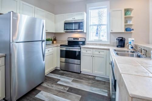 Coastal Blue by RealJoy Vacations - image 10