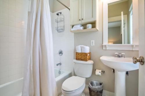Coastal Blue by RealJoy Vacations - image 14