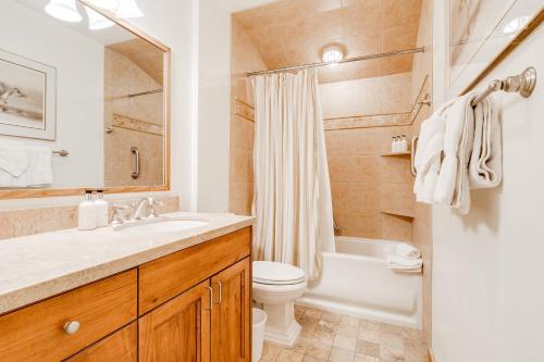 Golf Creek - main image