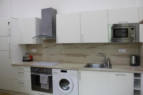 LYLY APARTMENT - Modern apartment with free parking, Praha (fotografie 8)