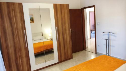Apartments with a parking space Vinisce Trogir - 12676 - image 7