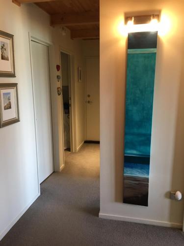 Absolute Waterfront Serenity Near Auckland in وايوكو