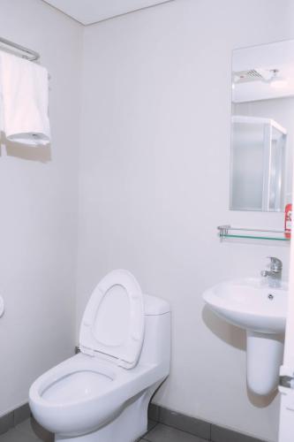 2 BedRoom Avida Storey 1 with Balcony