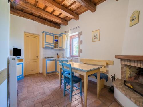 Iekārtas, Holiday Home in Sellano with Pool & Sun Terrace in Selano