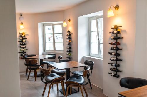 ผับ/เลาจน์, Hiša OPERA (Hisa OPERA) in มาริบอร์