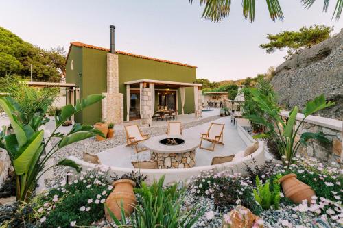 Stavlos Luxury Stone House 4