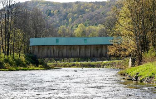 The Lincoln Inn & Restaurant At The Covered Bridge