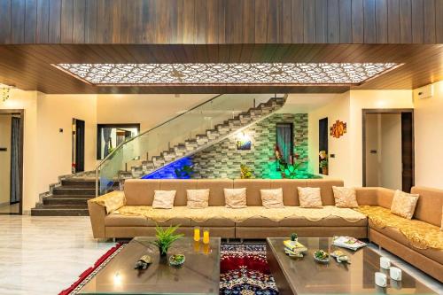Coco Palm's by StayVista - Amidst grape farms, Enjoy plunge pools, Games room & a spacious lawn Coco Palm's by StayVista - Amidst grape farms, Enjoy plunge pools, Games room & a spacious lawn