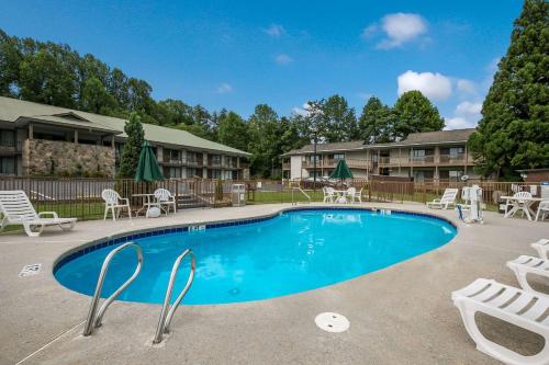 Quality Inn & Suites Mount Chalet