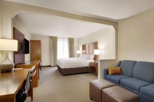 Comfort Inn Airport Roanoke - image 9