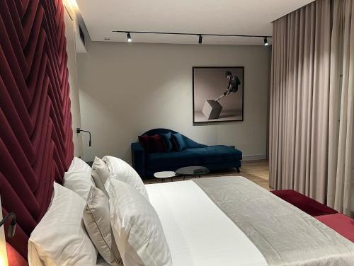Deluxe Double Room with Balcony and Sea View image 6