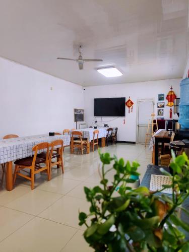 Restaurant, Gubeikou Great Wall Chengtaoxiaozhu Boutique Homestay in Beijing Wtown