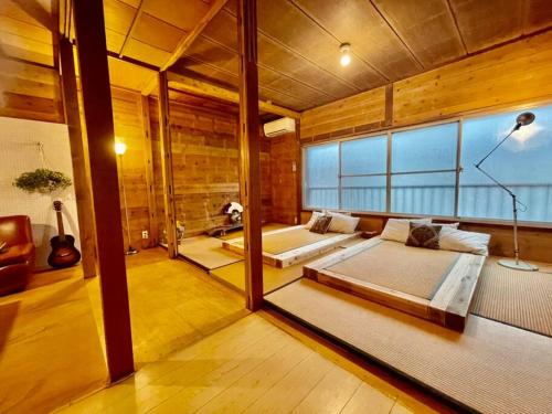 三丁庵 桜祭りに行こう カップルプランに長期滞在プランもあります We have long stay plan in Old Japanese modern style house - Accommodation - Shimoda