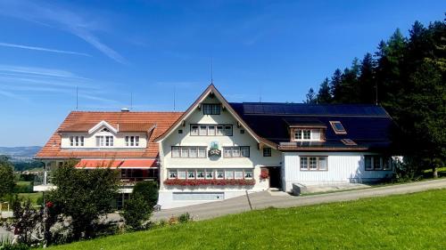  Hirschen Wald, Pension in Wald bei Marbach St Gallen