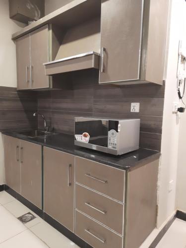 Pine Apartments Civic center bahria town Islamabad in ราวัลปินดี