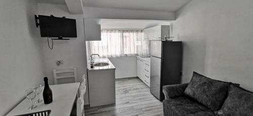 Mimoza Appartament - image 5