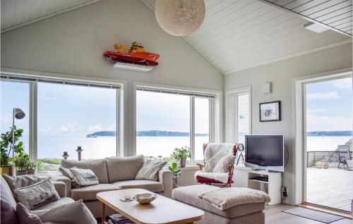 Nice Home In Sveio With House Sea View in Sveio