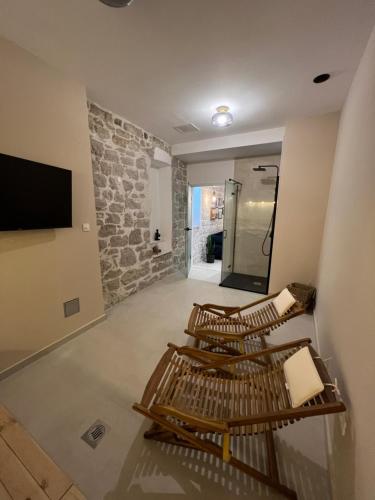 Apartment Place Room Type - One-Bedroom Apartment