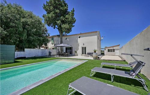 Amazing home in Nmes with 4 Bedrooms, WiFi and Outdoor swimming pool - Location saisonnière - Nîmes