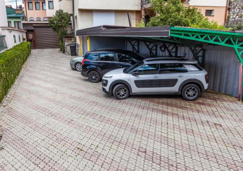 Apartman Avlija SECURE PARKING - image 3