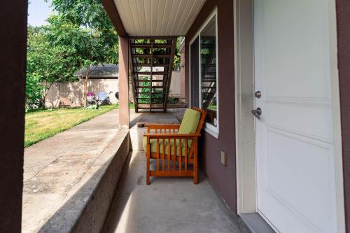 ระเบียง/ชานเรือน, Vancouver Yuelai Guesthouse in โคควิตแลม (BC)