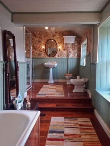 Crookedstone House 2