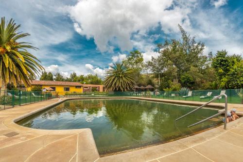 Peldbaseins, Hotel Termales El Batan in Kuitiva