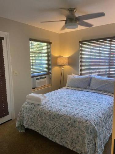 YoBee! Park Reservation Included! Heart of Yosemite - Homey Studios and Breakfast YoBee! Park Reservation Included! Heart of Yosemite - Homey Studios and Breakfast