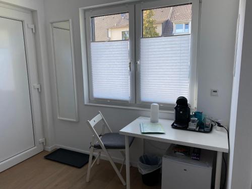 Messezimmer nahe der Düsseldorfer Messe mit eigenem Eingang und gratis Minibar, Düsseldorf (Foto 3)