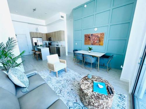 Sleek 2BD 2BA Condo In Miami Design District 4