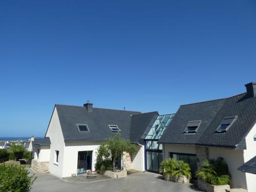 Holiday home with indoor pool, jacuzzi and sauna, Plouarzel gîte à louer Lagatjar