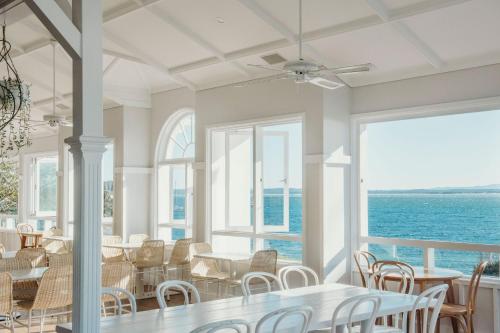 Restaurante, Ramada Resort by Wyndham Shoal Bay in Porto Stephens