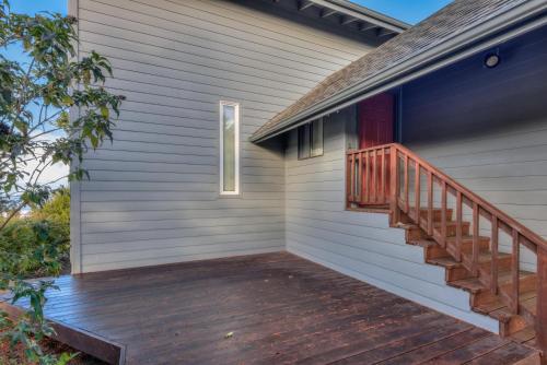 Honey Home in Bayshore (OR)