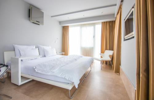 Venn Boutique Hotel Room Type - Standard Double Room with Garden View