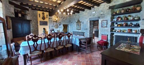 Ételek és italok, Castell de Llaes in Ripoll
