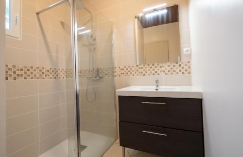 Zuhanyzó, Les Vignes Pierre in Mars Sur Allier