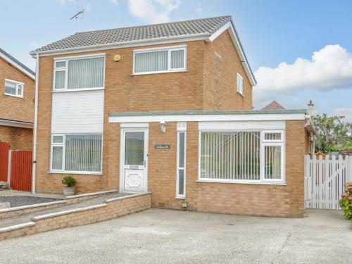 4 Penrhyn Beach East