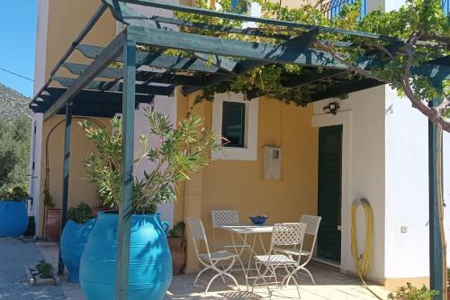 Το σπίτι που σε ταξιδεύει (The dream boat house)., Agia Galini (Foto 8)