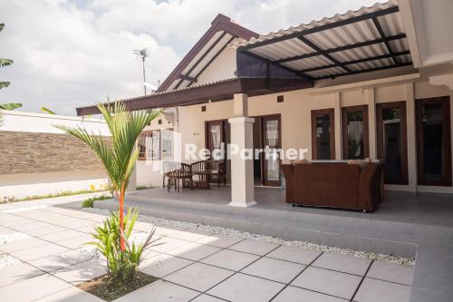 Guest House B Fren Syariah Near JIH Yogyakarta Mitra RedDoorz