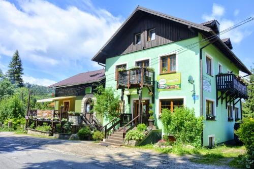 Zajazd Karłów Restauracja & Pokoje Gościnne - Accommodation - Karłów