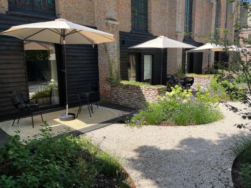 Hage, EgliZen in Sluis