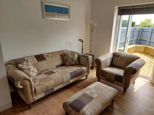 Picture of 1 Bedroom House With Garden And Off Road Private Parking