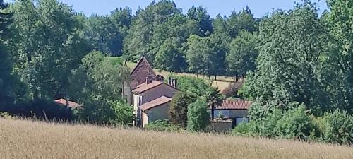 B&B Juignac - Logis du Poirier - Bed and Breakfast Juignac