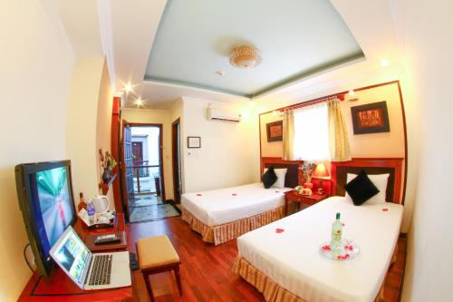 Atrium Hotel