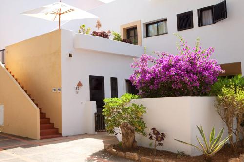 Apartamentos Club Cala Azul - image 4